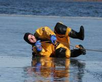 20070304_carver-fire-department-dive-team_00008-1